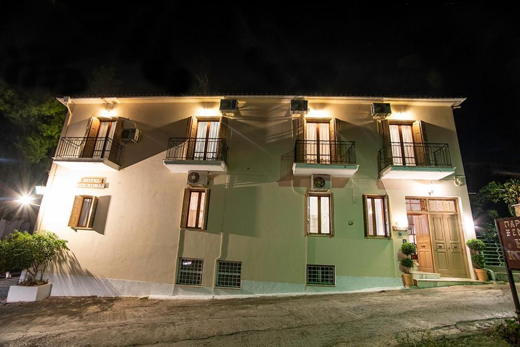 Koukonas Hotell Galaxídhion Exteriör bild